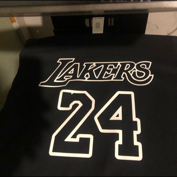 Lakers tshirt - Picture 2 of 3